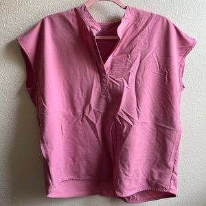 FIGS Women's Rafaela Oversized Scrub Top - Medium Chalk Pink